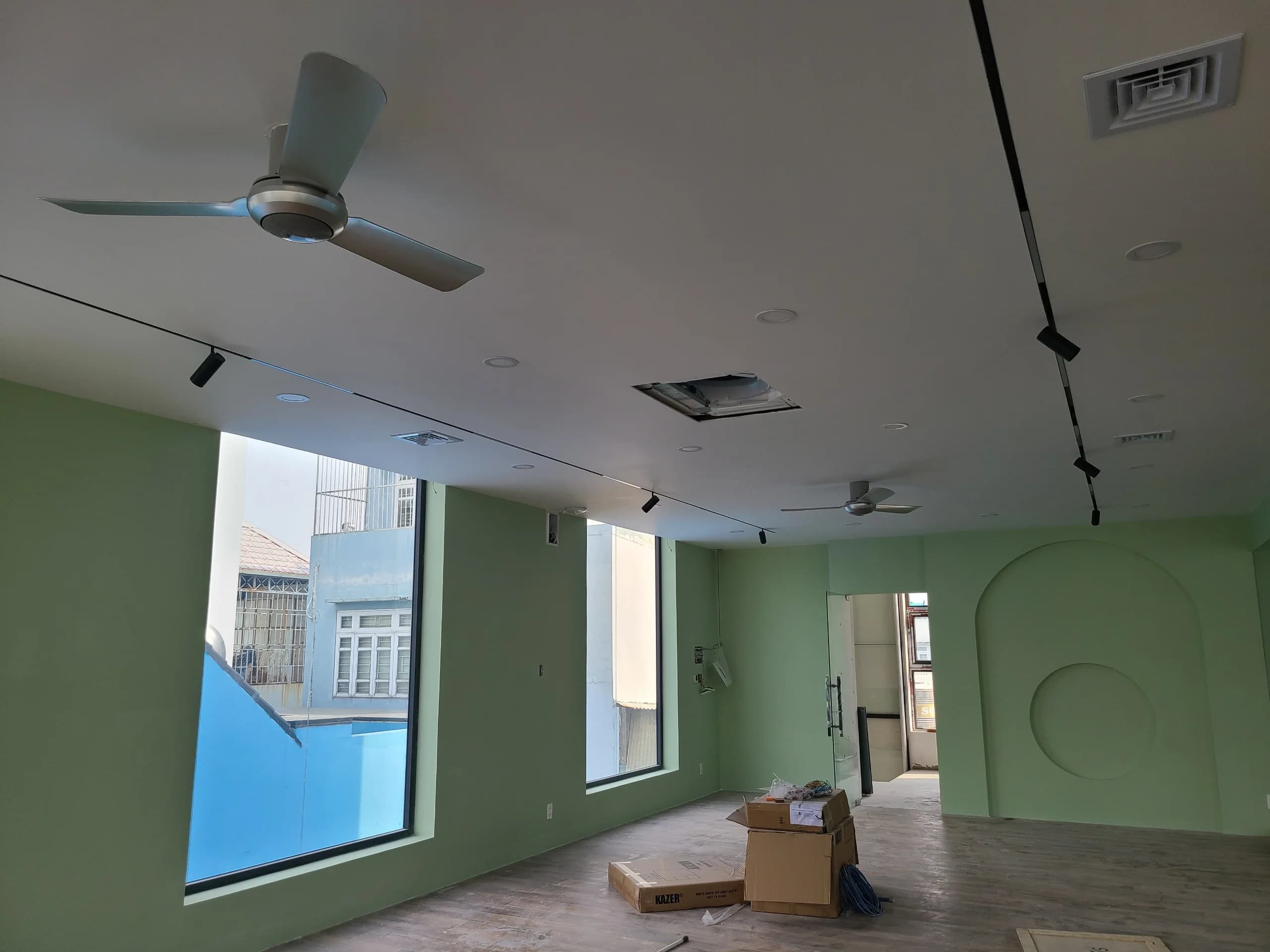 Thiết kế và thi công lắp đặt hệ thống ĐHKK và hệ thống lọc, cấp khí tươi hồi nhiệt cho tòa nhà đa năng Mr. Đạt (Biên Hòa) - ảnh 2