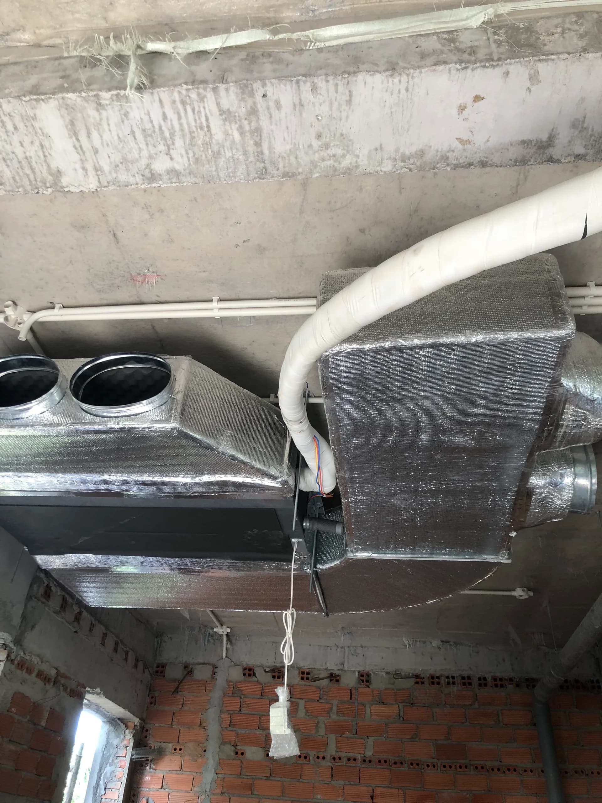 Thi công hệ thống điều hòa không khí và hệ thống cấp khí tươi thu hồi nhiệt Menred Hagisu tại Villa Tuyết Anh - Mr. Nam (Củ Chi) - ảnh 7