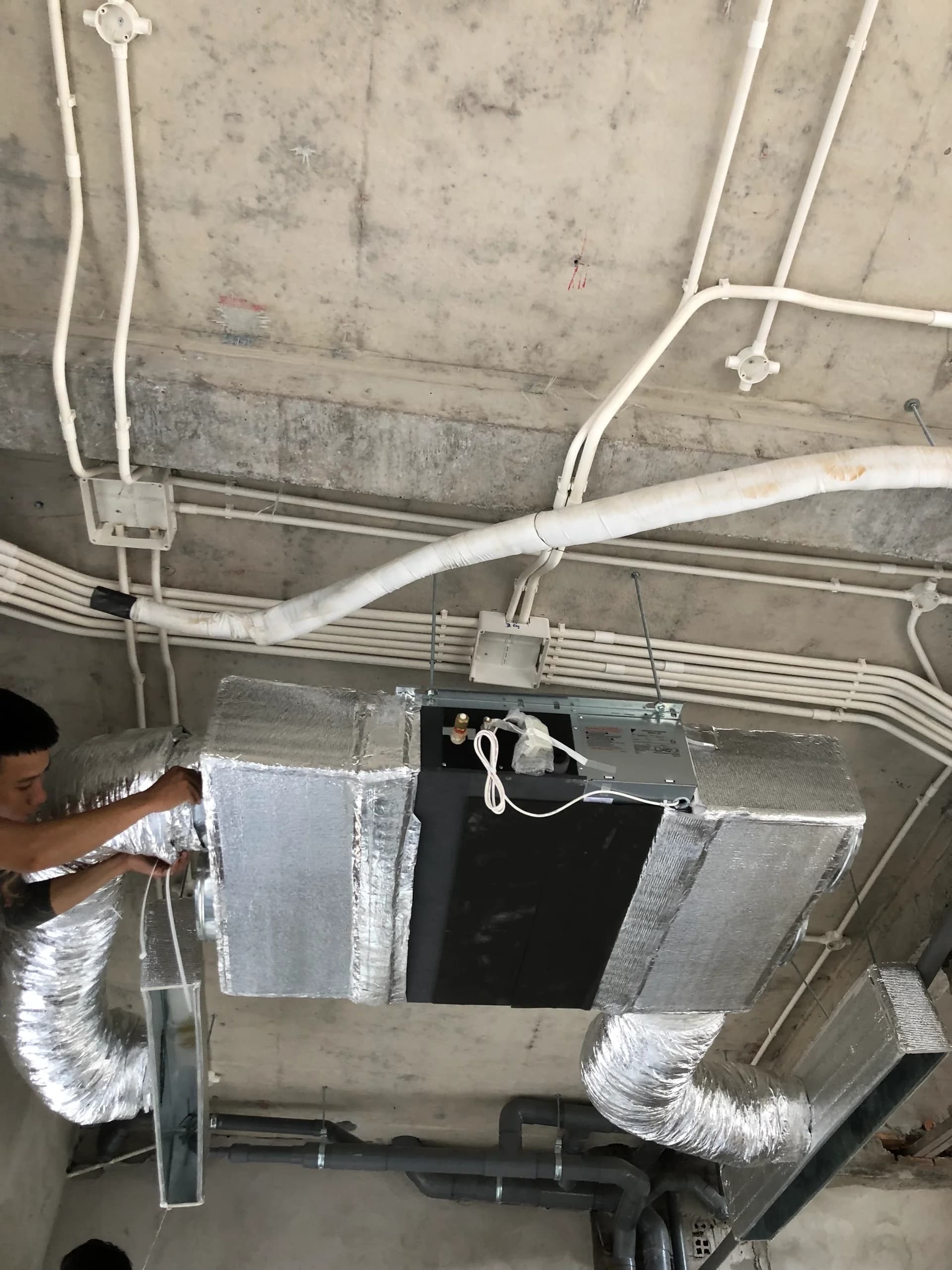Thi công hệ thống điều hòa không khí và hệ thống cấp khí tươi thu hồi nhiệt Menred Hagisu tại Villa Tuyết Anh - Mr. Nam (Củ Chi) - ảnh 8