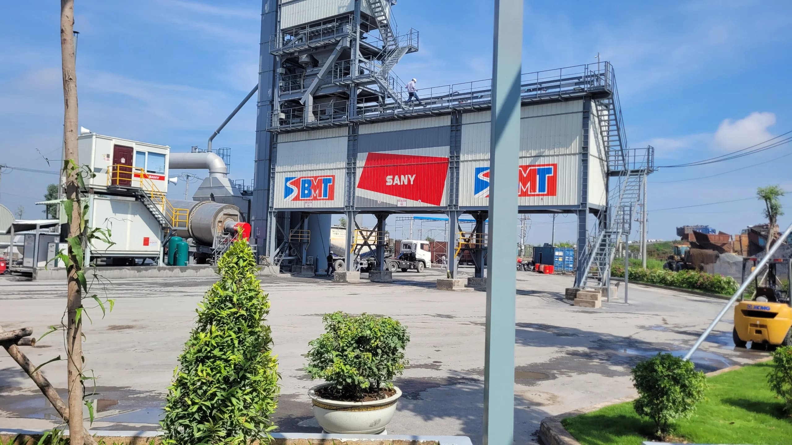 Điện máy ELC hoàn thành hệ thống điều hòa Daikin & lọc, cấp khí tươi Menred Hagisu cho văn phòng làm việc Trạm bê tông nhựa BMT
