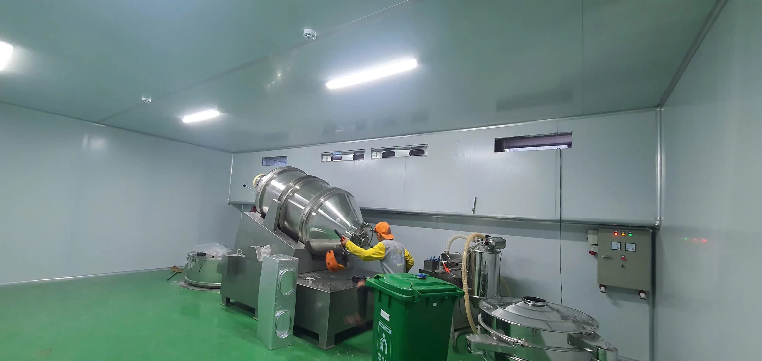 Điện máy ELC hoàn thành hệ thống máy lạnh giấu trần nối ống gió Daikin cho cơ sở sản xuất bột nguyên liệu làm bánh tại Nhơn Trạch, Đồng Nai