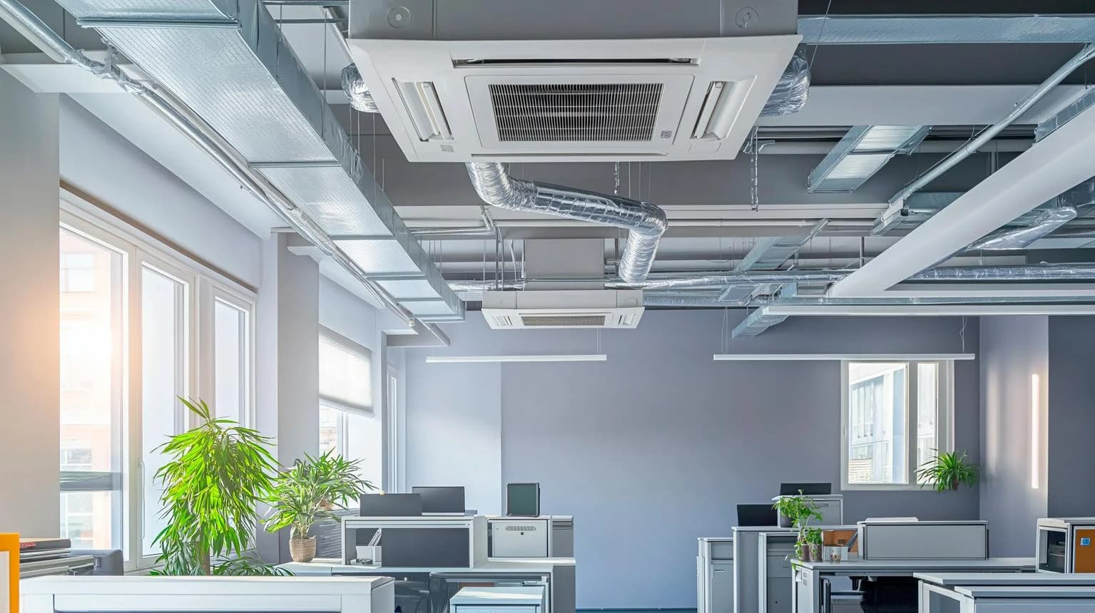 Máy Lạnh Chạy 24/24 Nhưng Căn Phòng Vẫn Khó Chịu, Tại Sao?