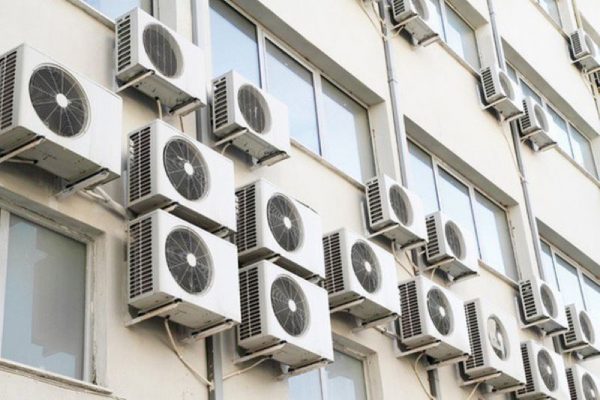 Tại sao cục nóng điều hòa kêu to?