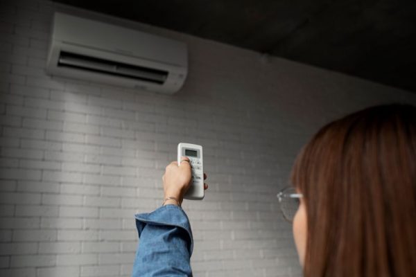 Cục nóng điều hòa kêu to có ảnh hưởng gì không?
