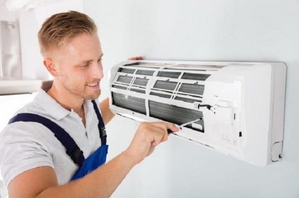 Cách tháo mặt nạ máy lạnh Daikin