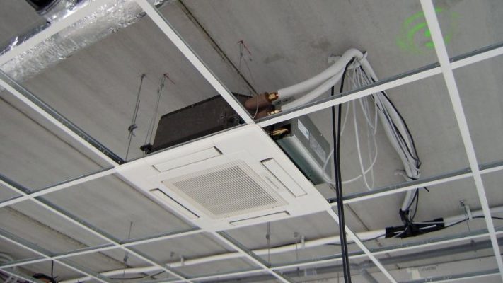 Lắp đặt điều hòa âm trần trong văn phòng làm việc