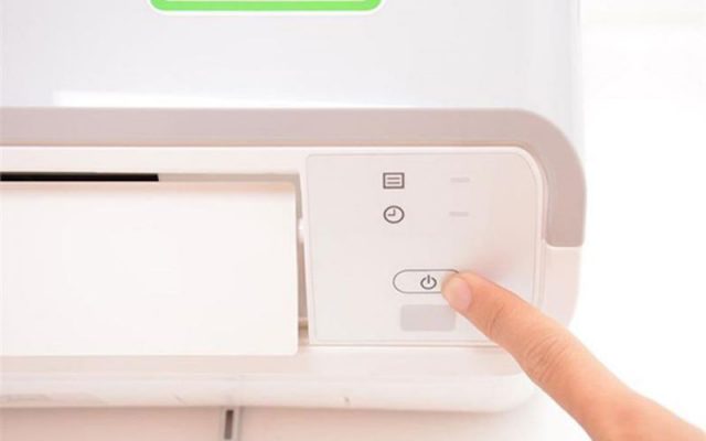 Cách mở máy lạnh không cần remote đơn giản, hiệu quả tại nhà