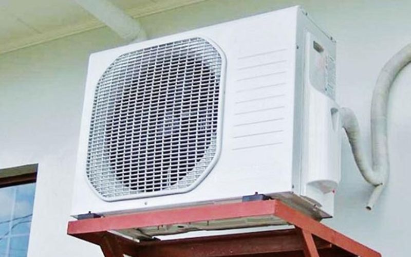 Nguyên nhân cục nóng điều hòa chạy một lúc rồi tắt & cách xử lý